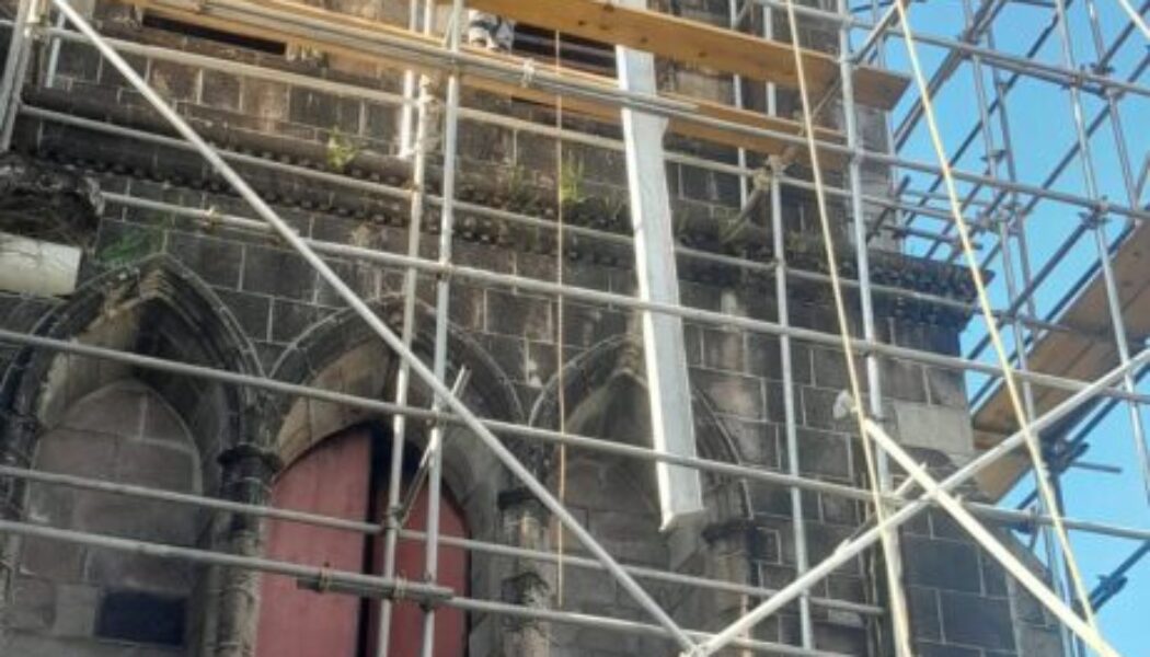 Cathedral_Spire_Scaffolding_2_Pulling_Up_Roof_Member