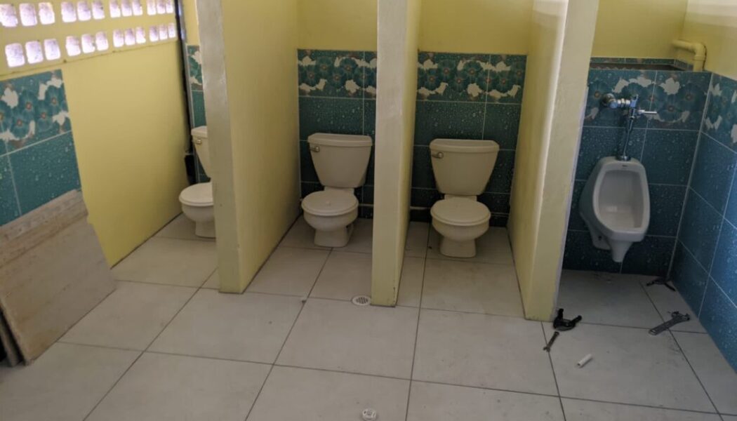 Grandbay_Primary_Restrooms_04